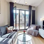 Family House Near The Market Square -Perfect For Family & Business Stays - Ksiecia Witolda Street 500 Steps To Market Square - 2 Bedrooms,2 Parking Places