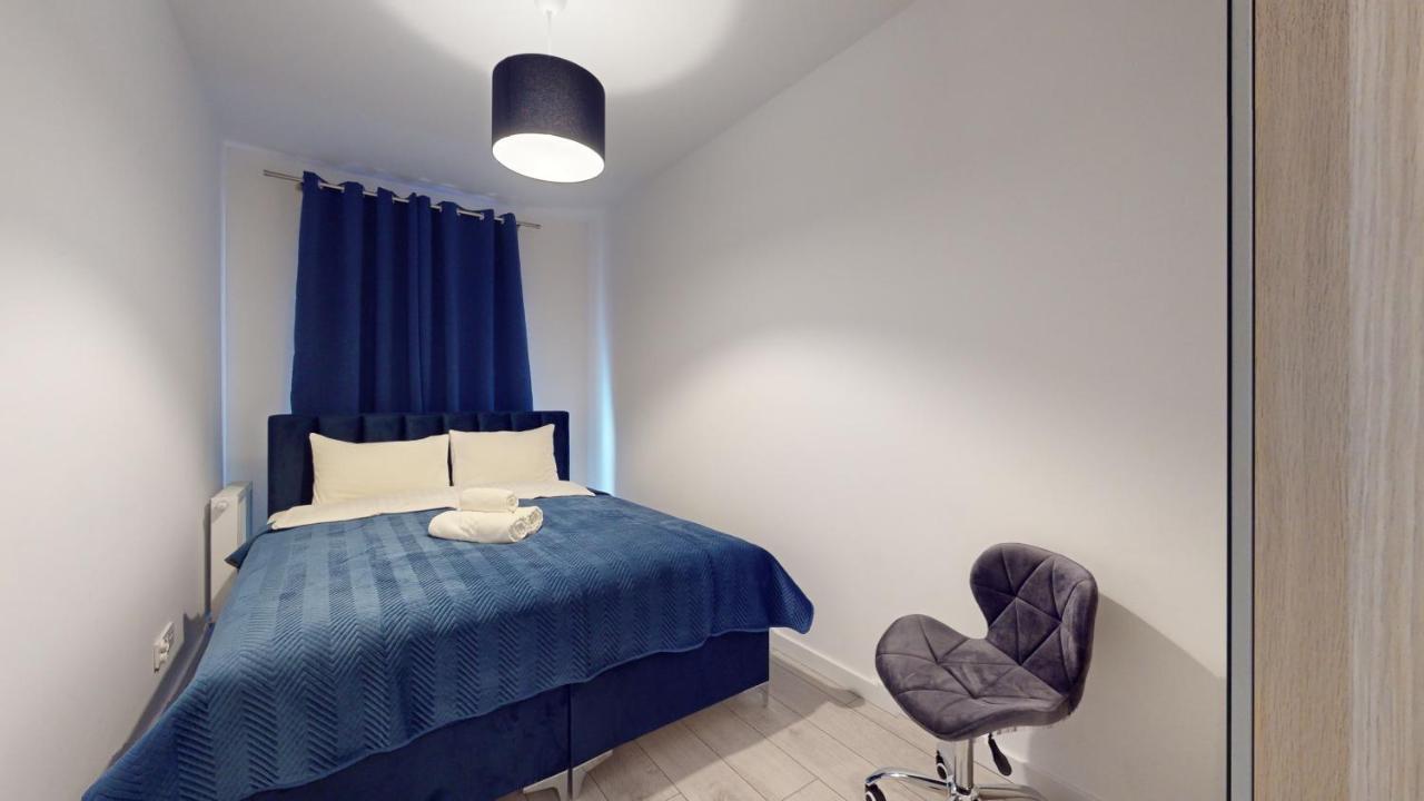 Apartment Family House Near The Market Square -perfect For Family & Business - Ksiecia Witolda Street 500 Steps To Market Square - 2 Bedrooms,2 Parking Places Breslau