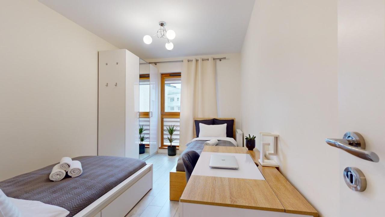 Apartment Family House Near The Market Square -perfect For Family & Business - Ksiecia Witolda Street 500 Steps To Market Square - 2 Bedrooms,2 Parking Places *