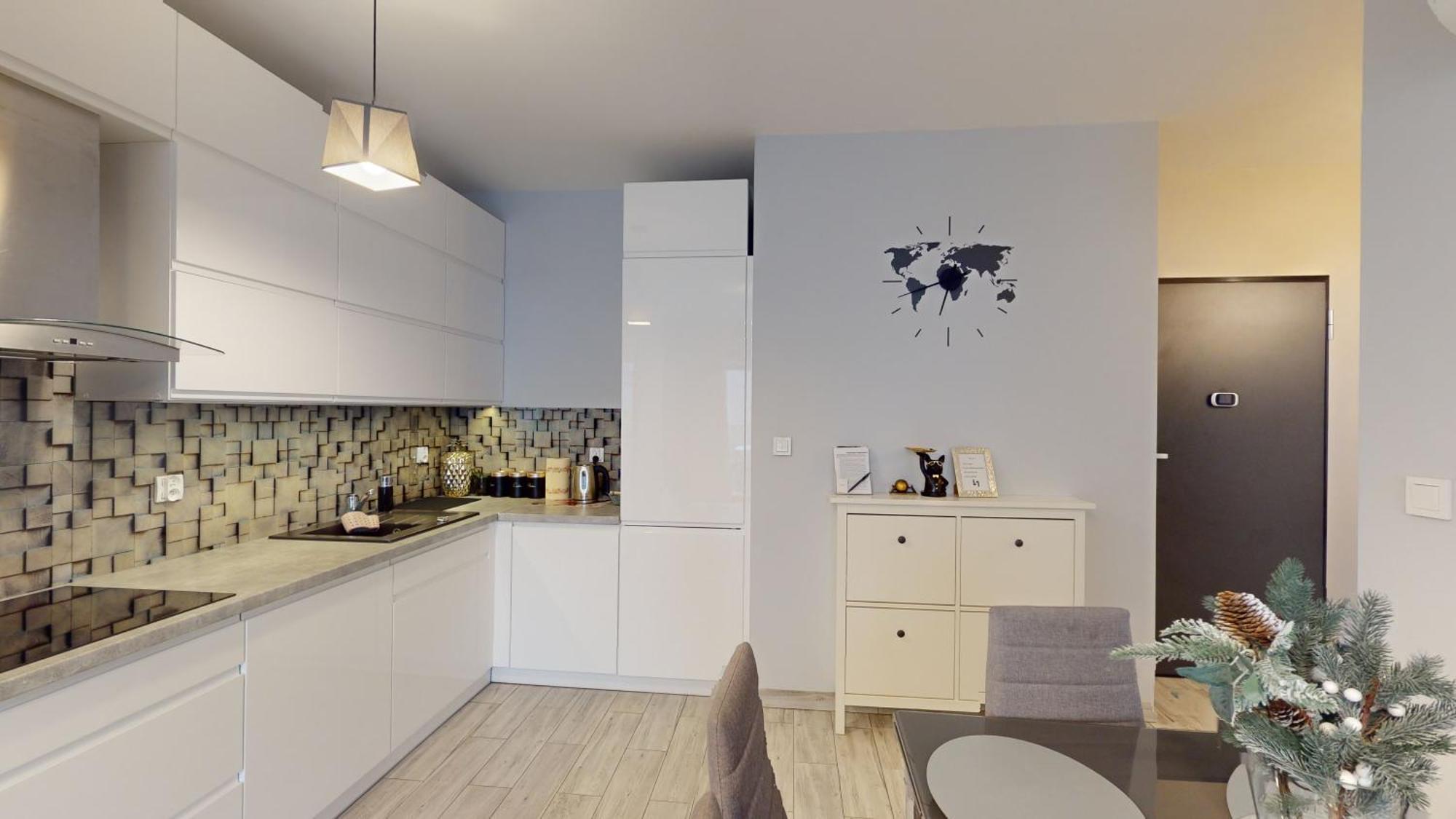Family House Near The Market Square -perfect For Family & Business - Ksiecia Witolda Street 500 Steps To Market Square - 2 Bedrooms,2 Parking Places Apartment