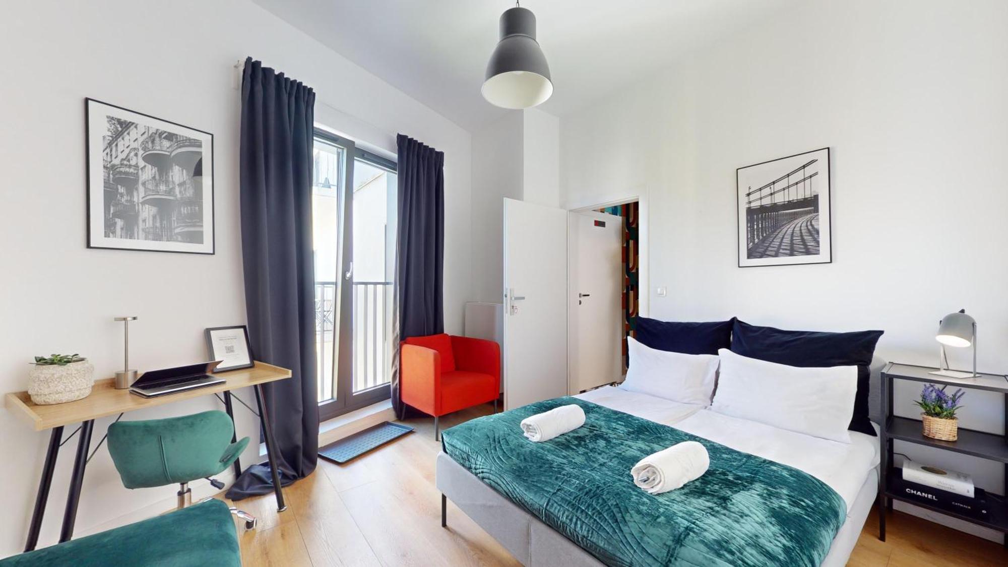 Apartment Family House Near The Market Square -perfect For Family & Business - Ksiecia Witolda Street 500 Steps To Market Square - 2 Bedrooms,2 Parking Places Breslau