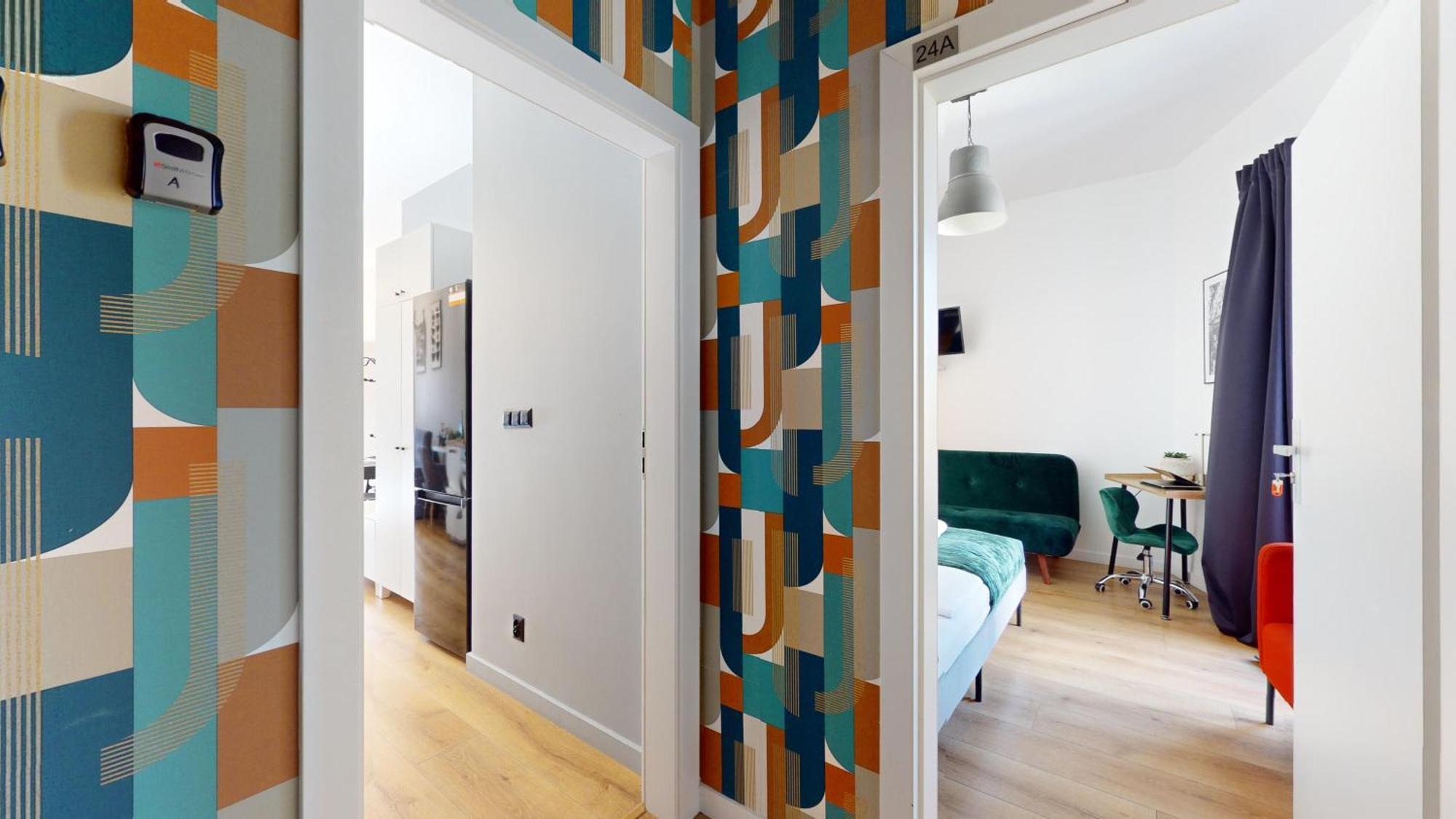 Apartment Family House Near The Market Square -perfect For Family & Business - Ksiecia Witolda Street 500 Steps To Market Square - 2 Bedrooms,2 Parking Places Breslau